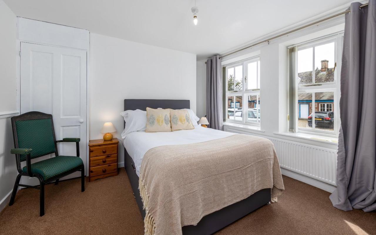 レーブングラス Muncaster Castle Coachman'S Quarters Bed & Breakfast エクステリア 写真