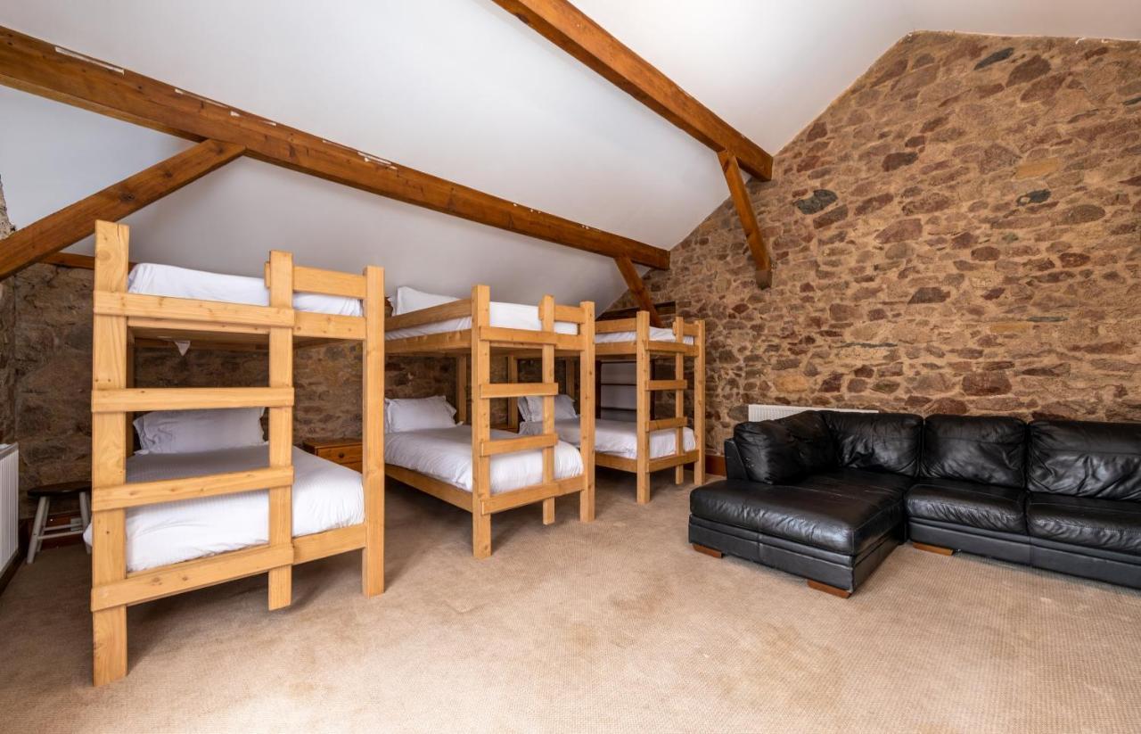 レーブングラス Muncaster Castle Coachman'S Quarters Bed & Breakfast エクステリア 写真