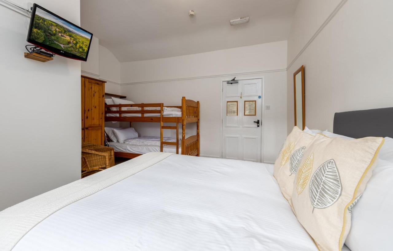 レーブングラス Muncaster Castle Coachman'S Quarters Bed & Breakfast エクステリア 写真