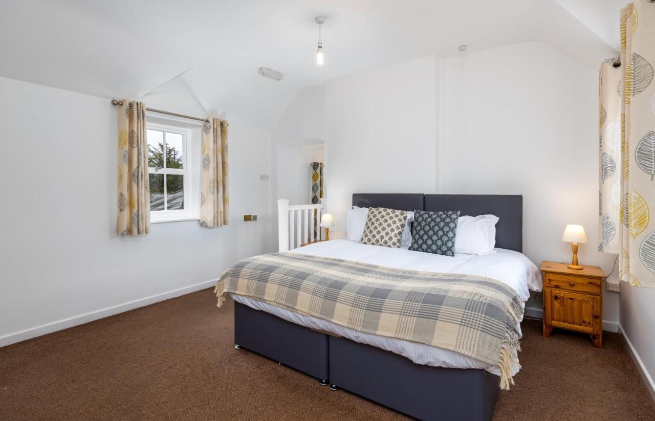 レーブングラス Muncaster Castle Coachman'S Quarters Bed & Breakfast エクステリア 写真
