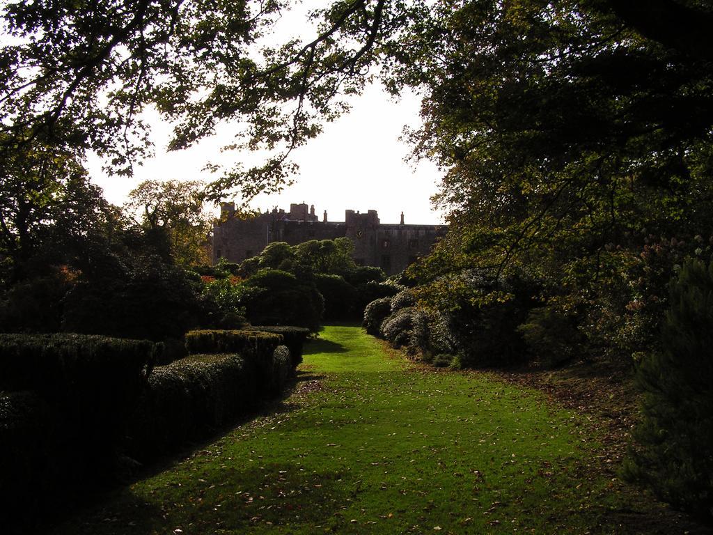 レーブングラス Muncaster Castle Coachman'S Quarters Bed & Breakfast エクステリア 写真