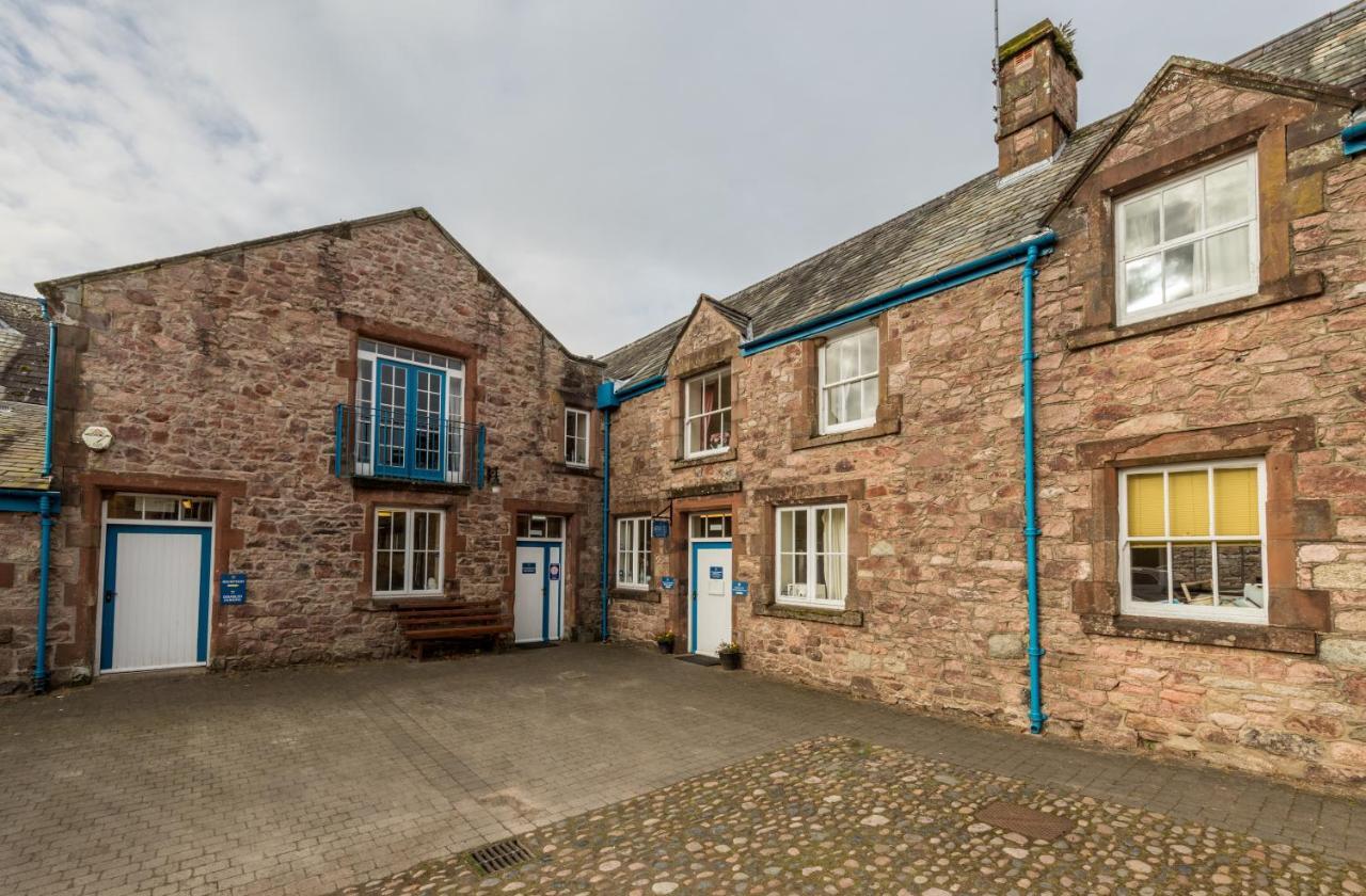 レーブングラス Muncaster Castle Coachman'S Quarters Bed & Breakfast エクステリア 写真